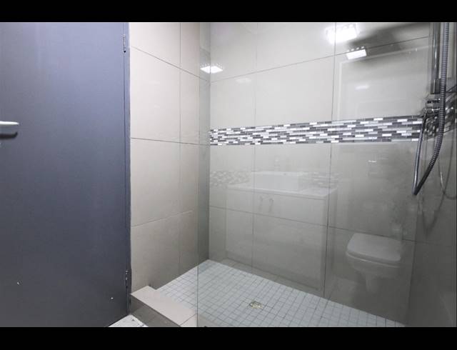 3 bed property to rent in MOUILLE POINT